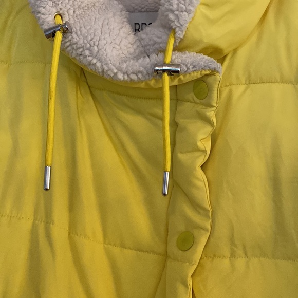 BDG Urban Outfitters Yellow Puffer - Picture 2 of 7